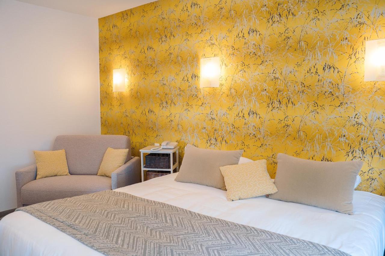 Hotel Les Agapanthes Ploubazlanec Exteriör bild
